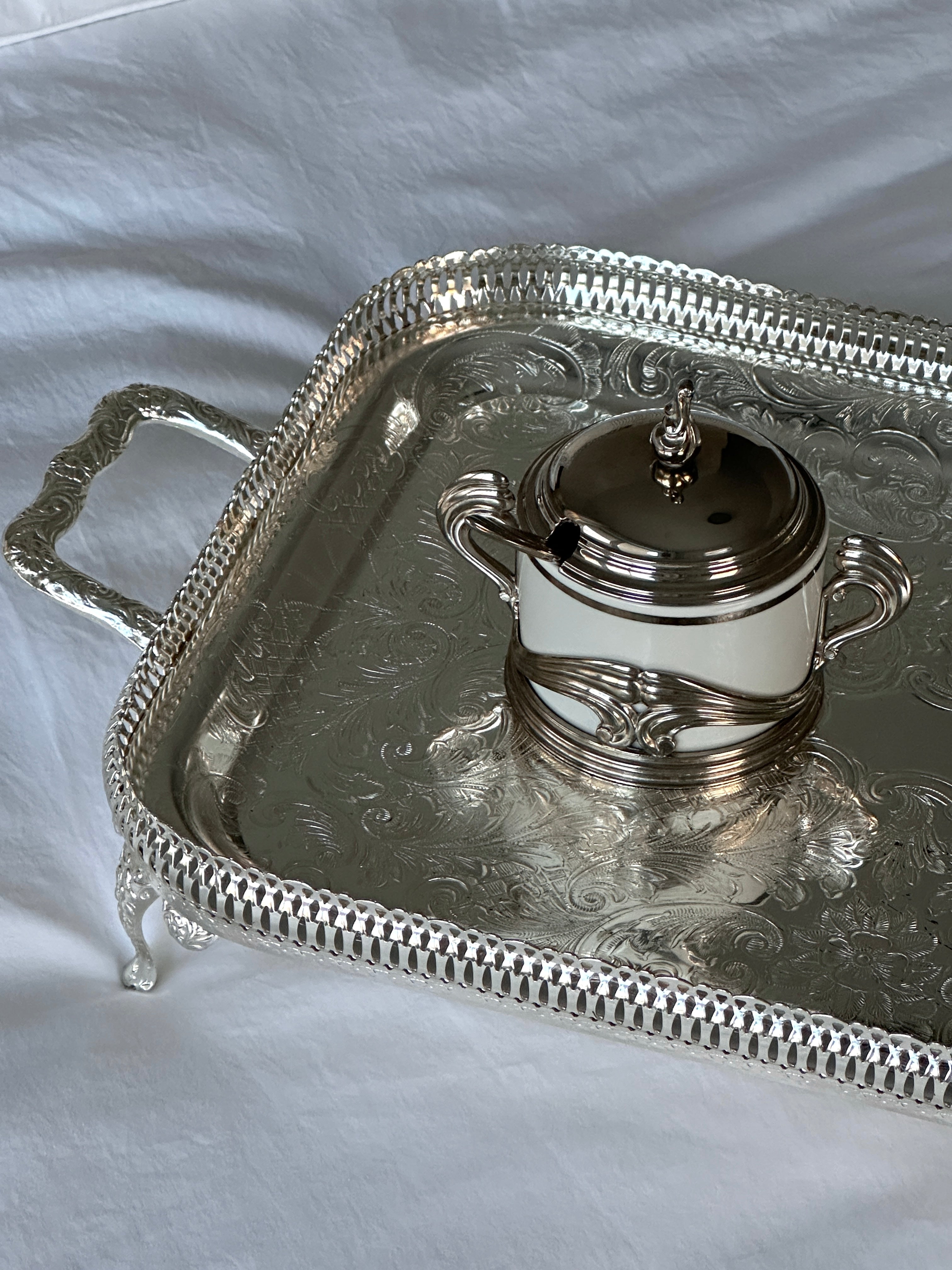 White Porcelaine Sugar Jar