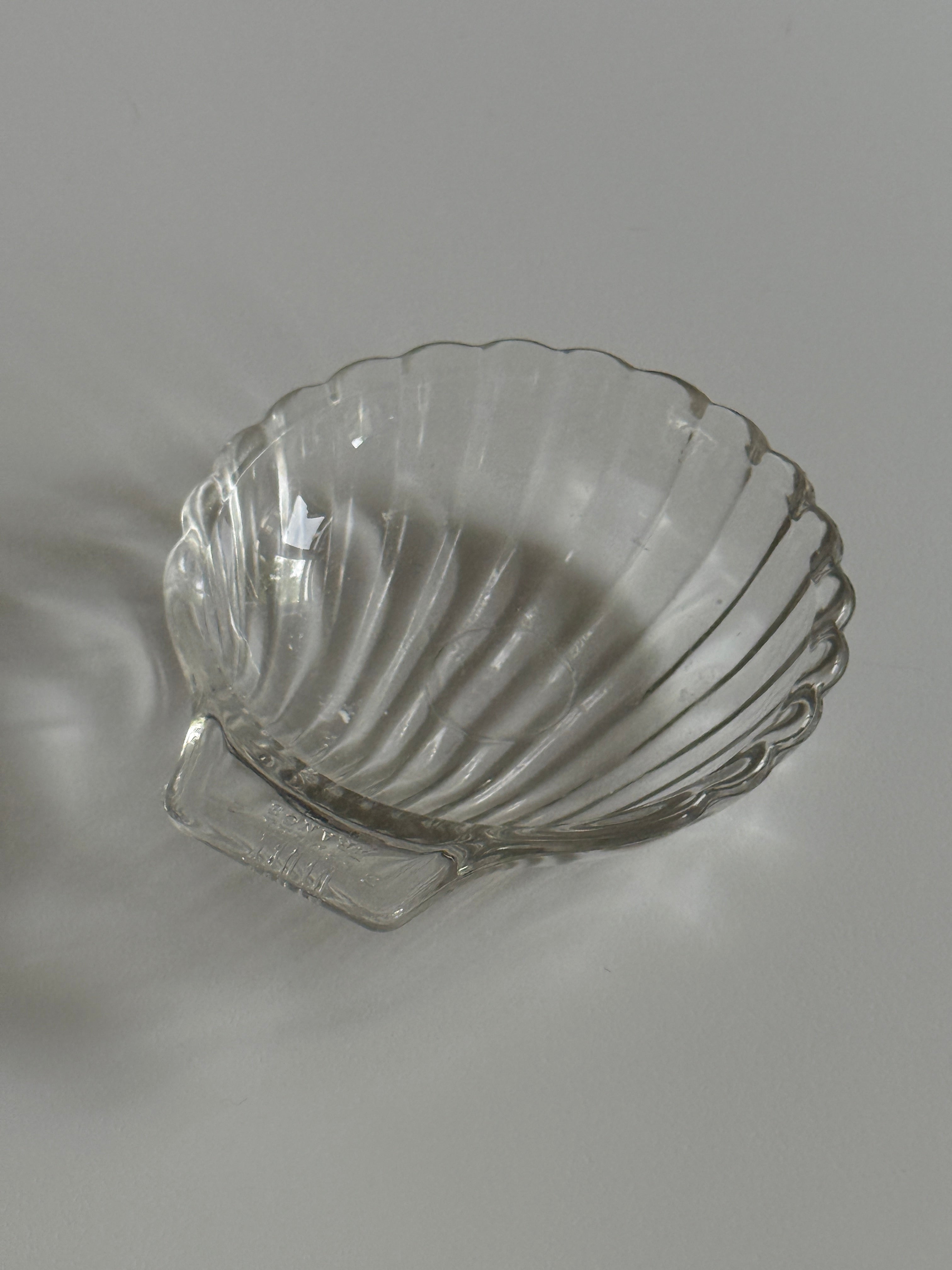 Glass Shell-Shaped Dish
