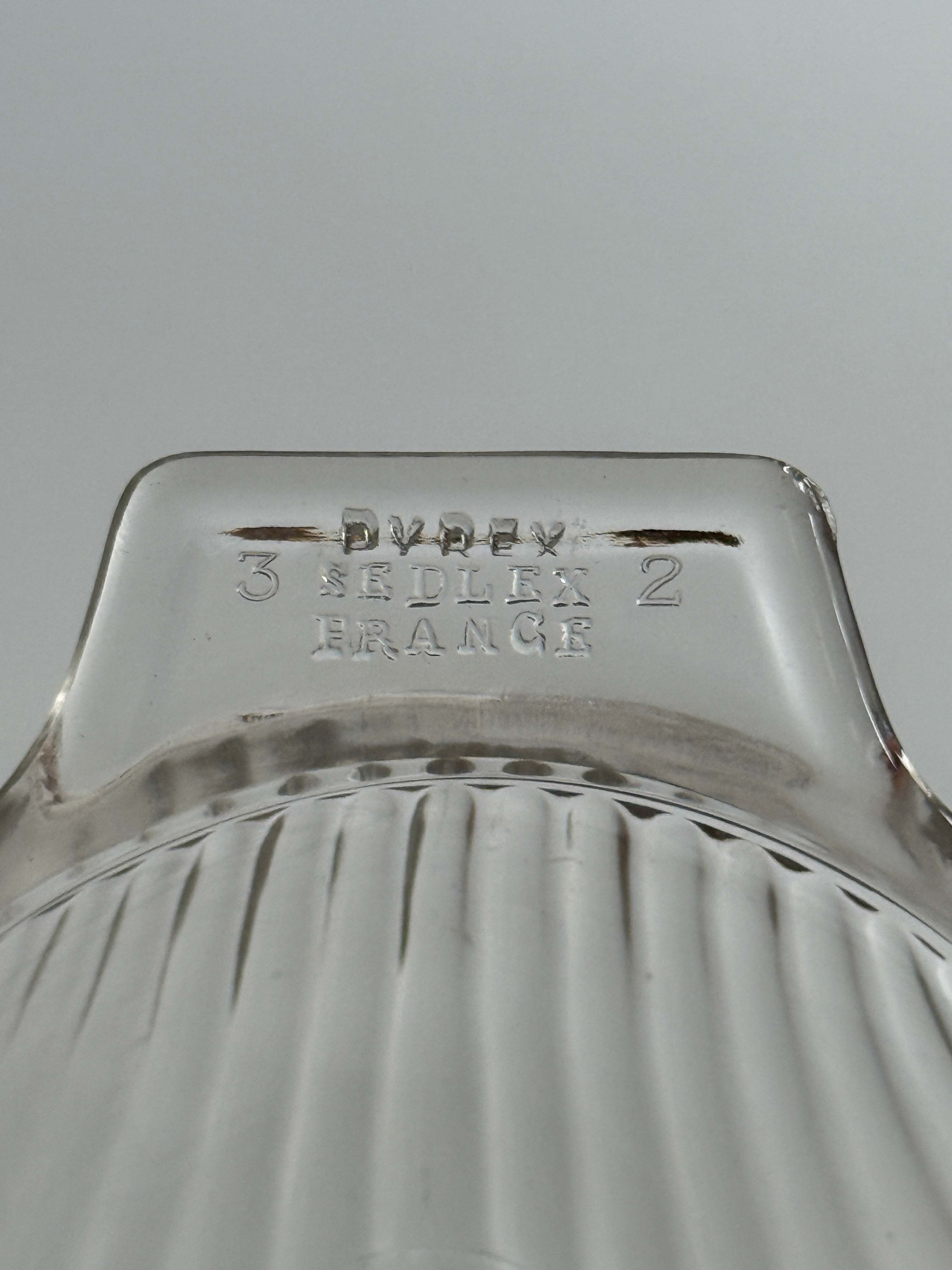 Glass Shell-Shaped Dish