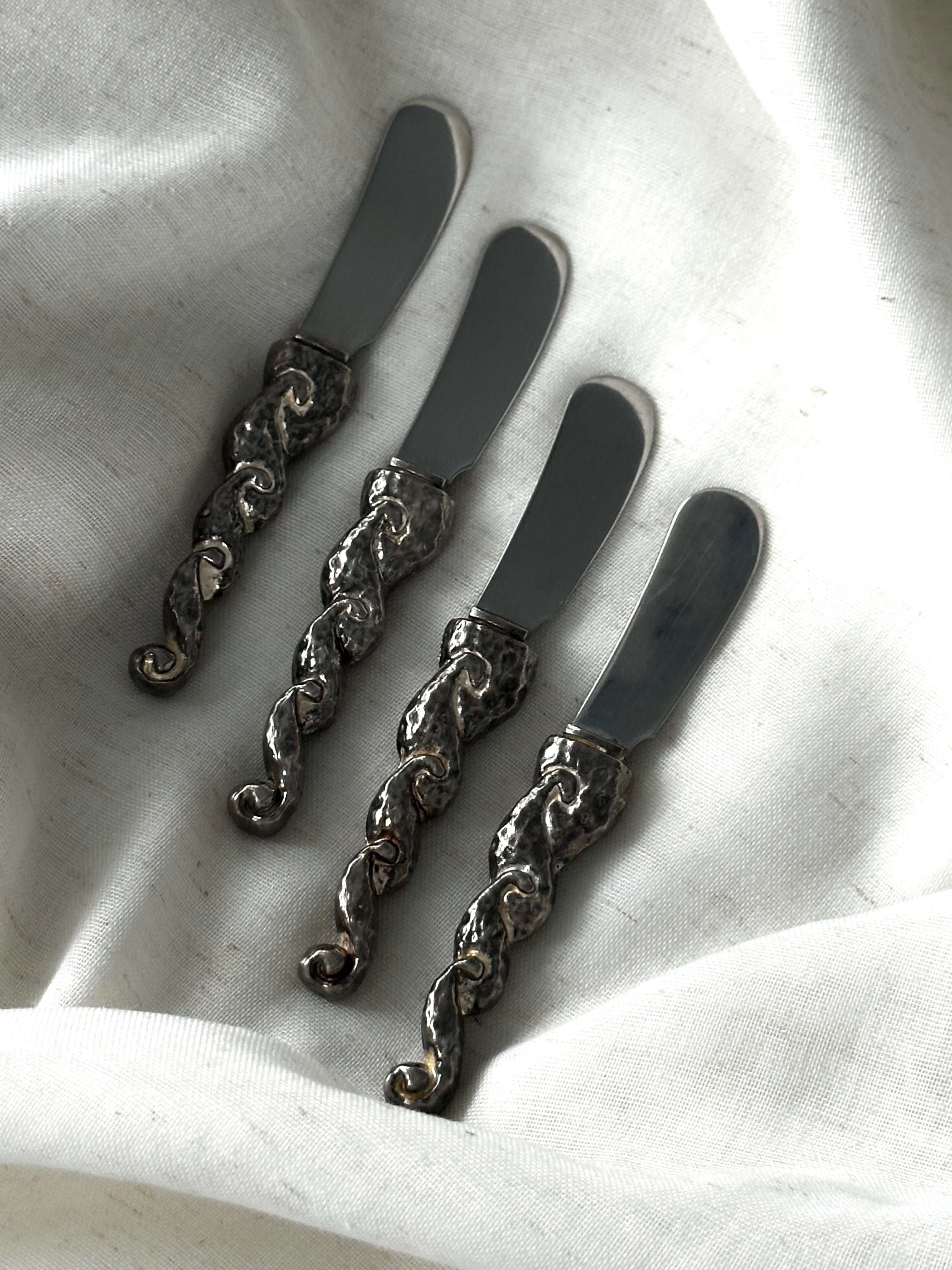 Vintage Swirl Spreading Knives