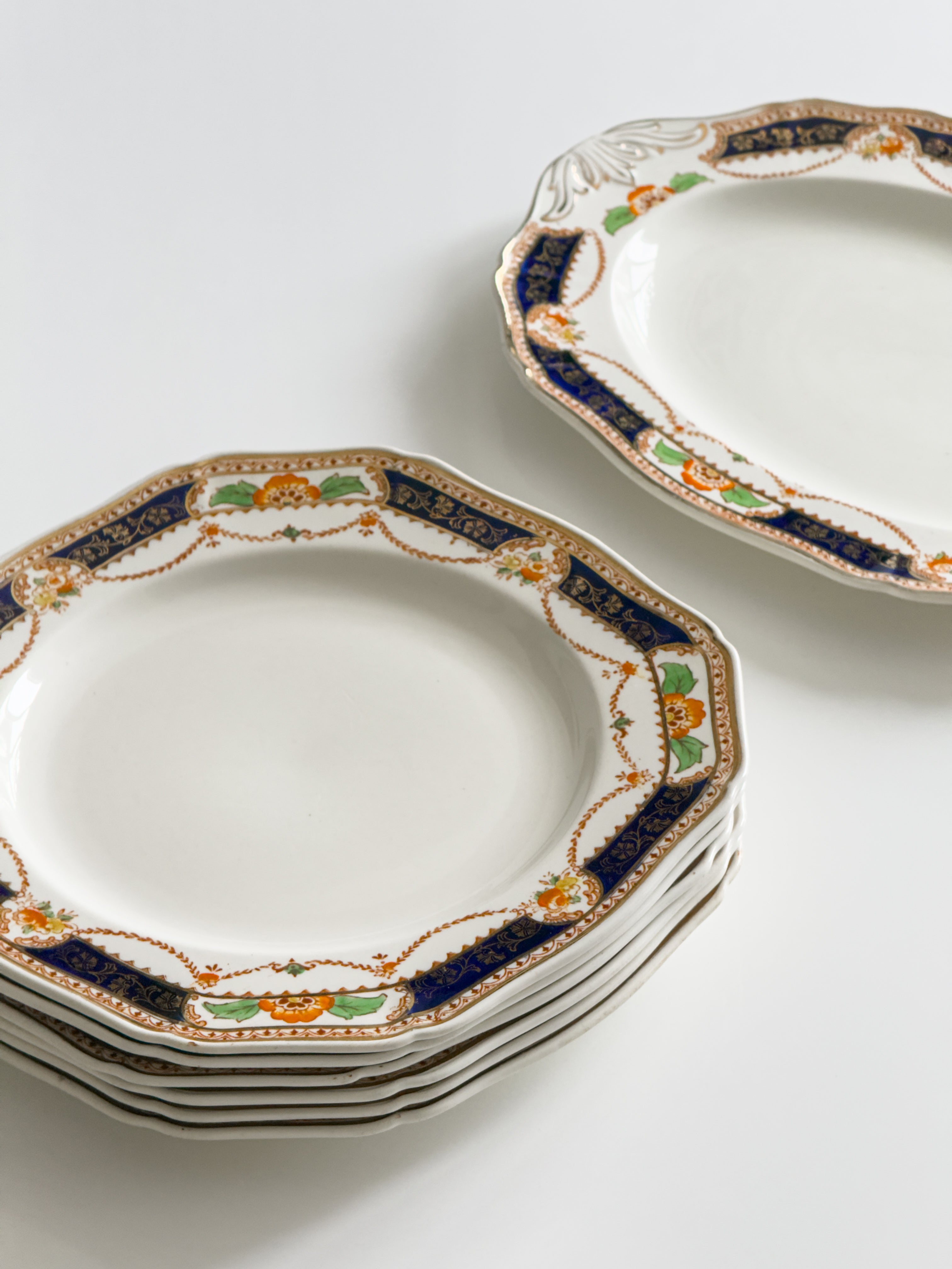 1930s Alfred Meakin Royal Caledonia Imari Plates and Serving Plater