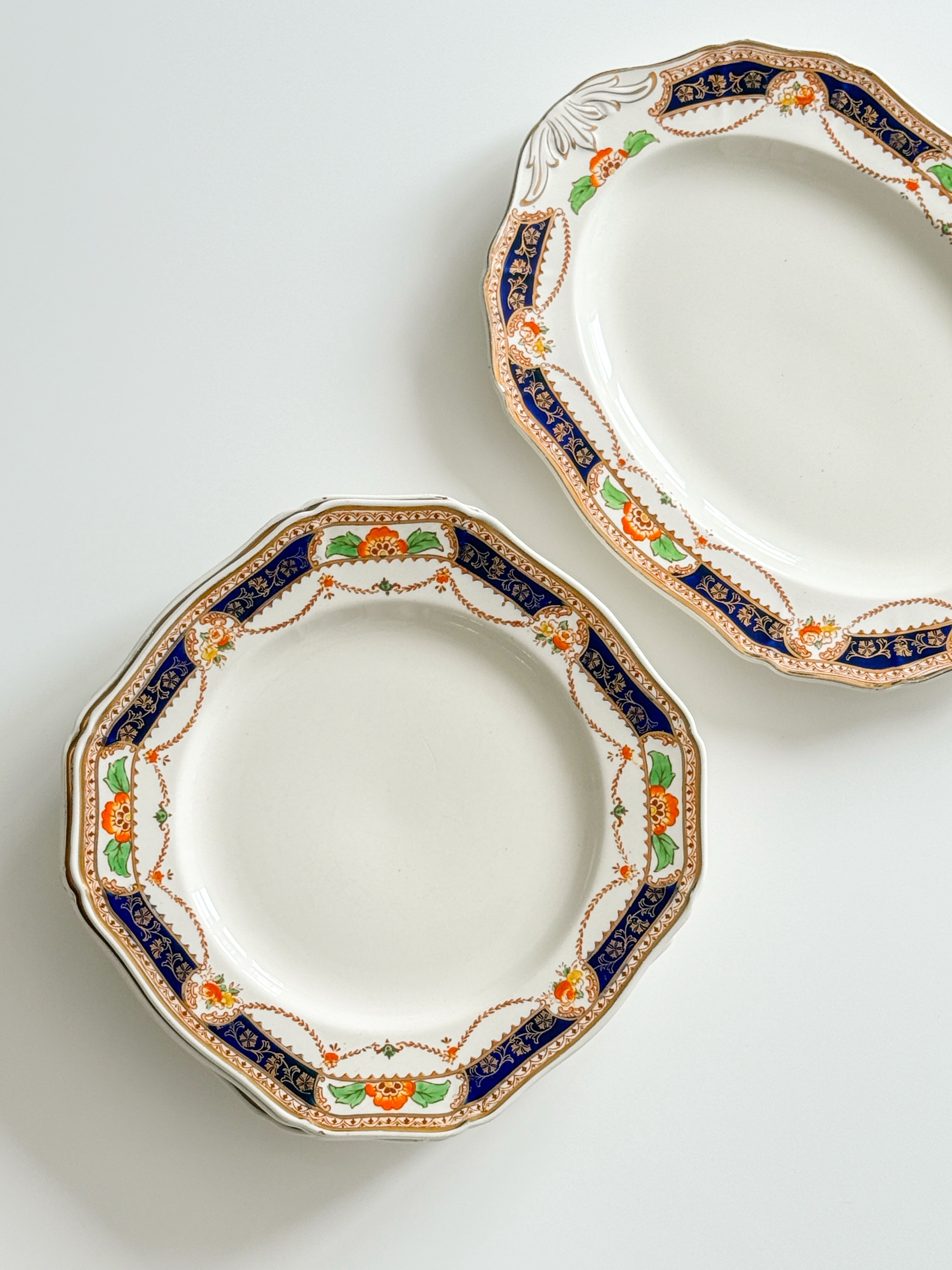 1930s Alfred Meakin Royal Caledonia Imari Plates and Serving Plater