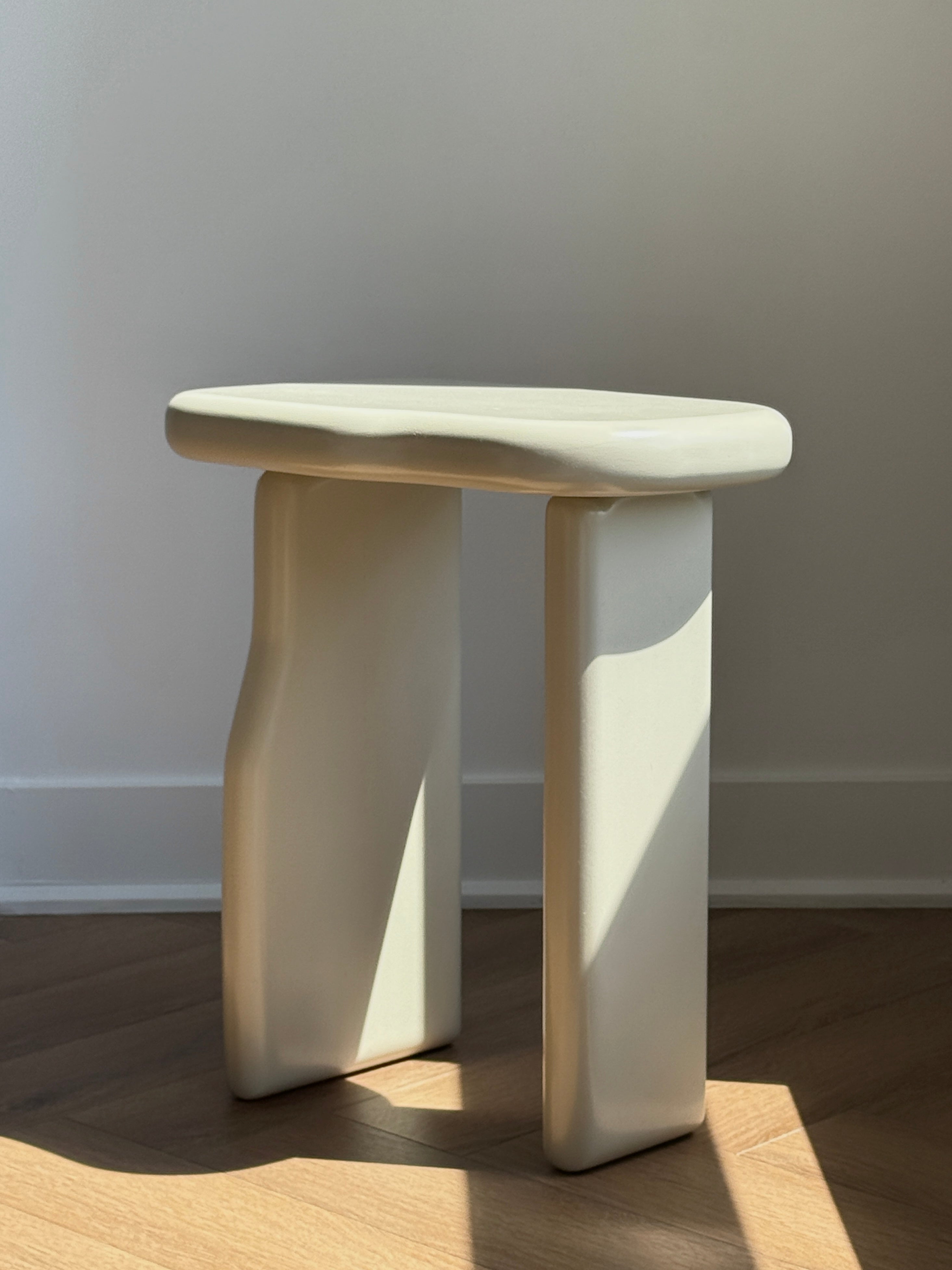 APOLLO Side Table