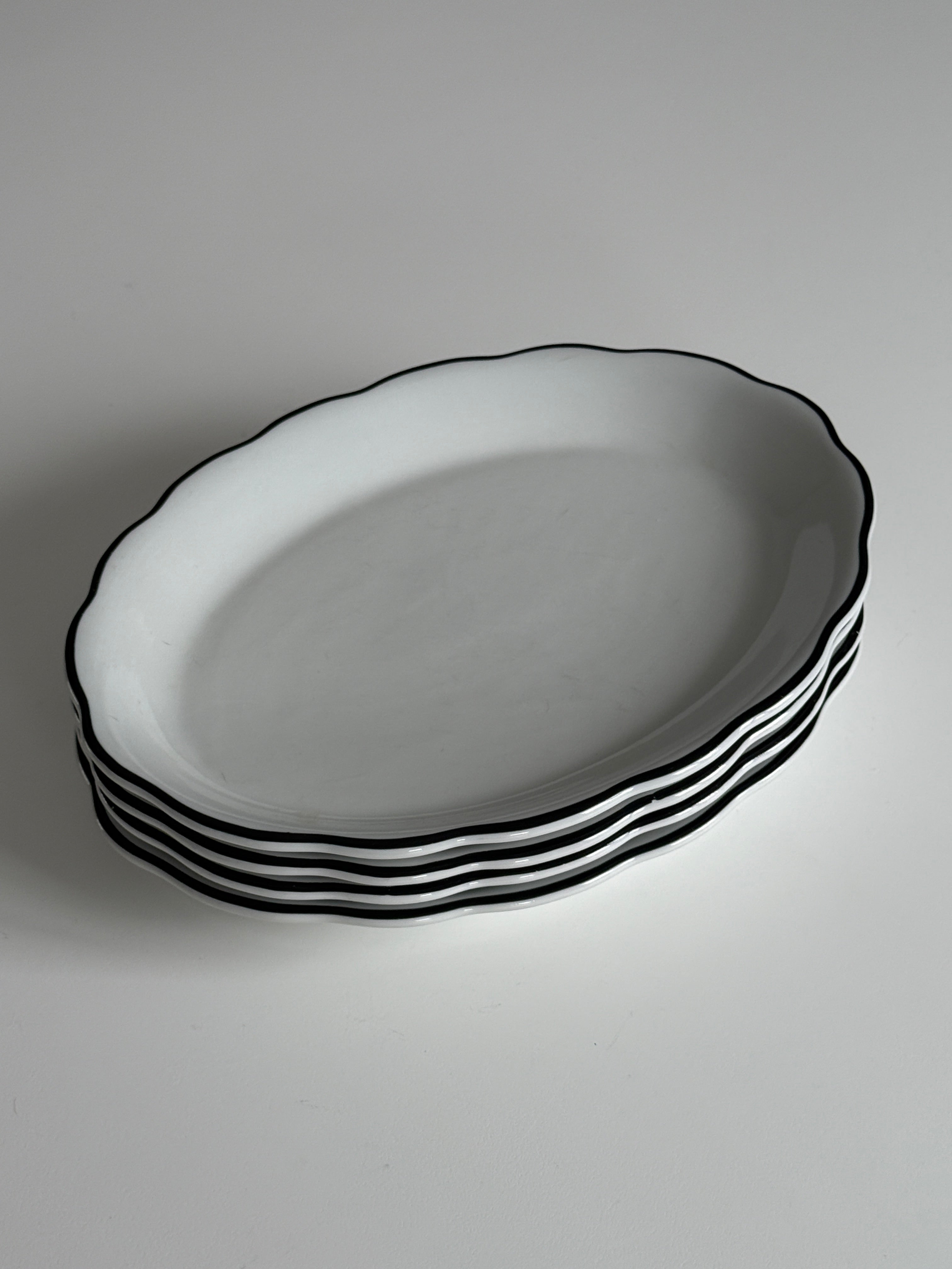 Minimalist White Ceramic Plates with Black Rim - Poland (set of 4)
